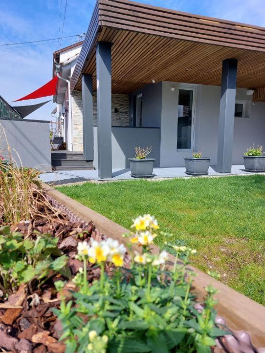 Gite Au Pommier Fleuri Et Son "Appart" Independant Drusenheim Bagian luar foto